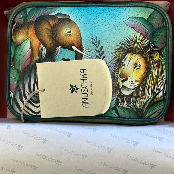 Anuschka Hand-Painted Leather Zippered Jewelry Case - Picture 11 of 11